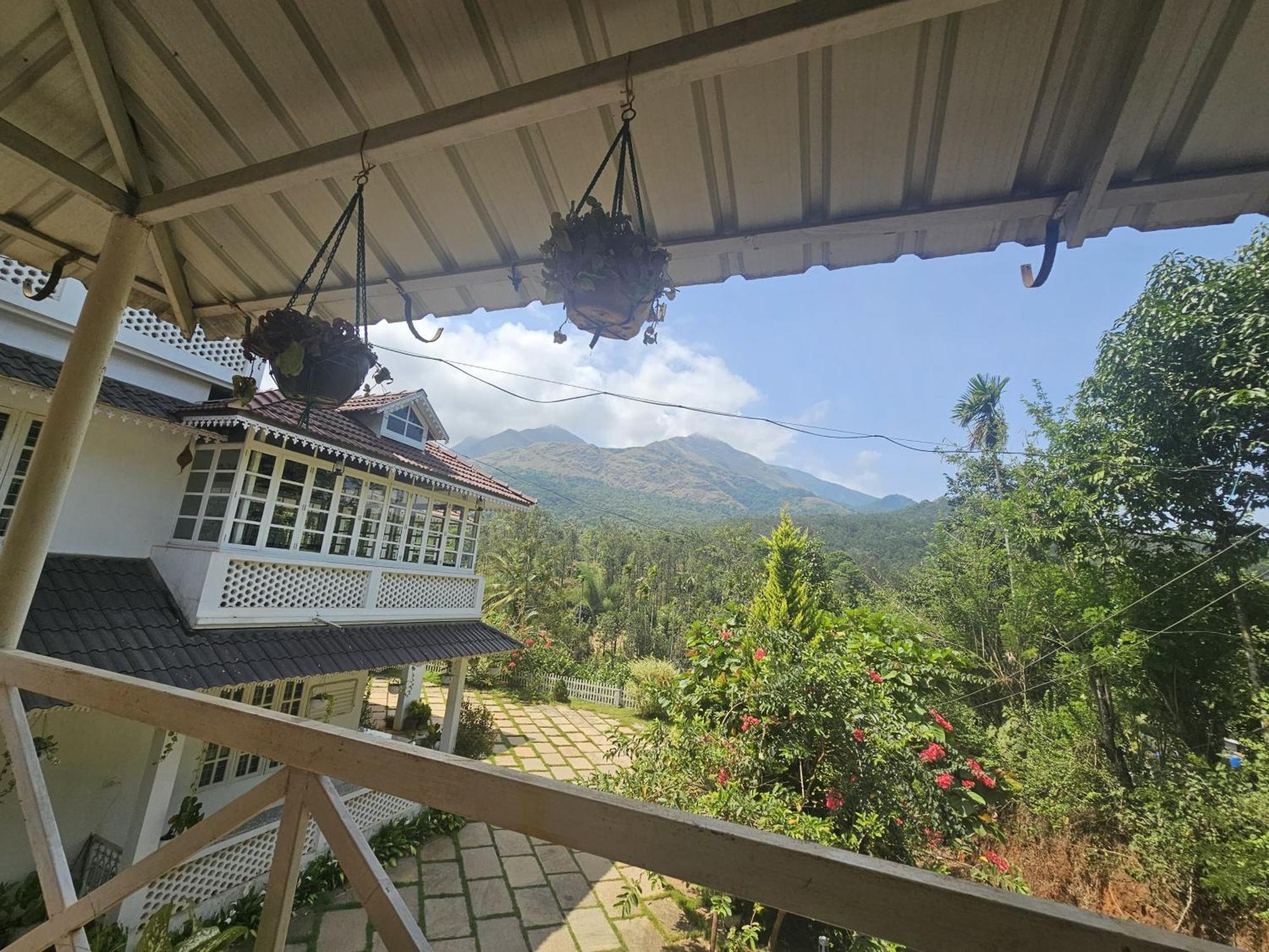 Padikkal Bungalow Vythiri Eksteriør billede